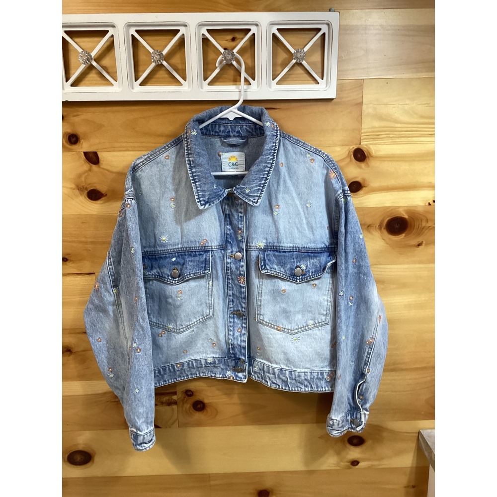 C&C California Women XL Blue Floral Embroidered Denim Jacket Light Wash Boho